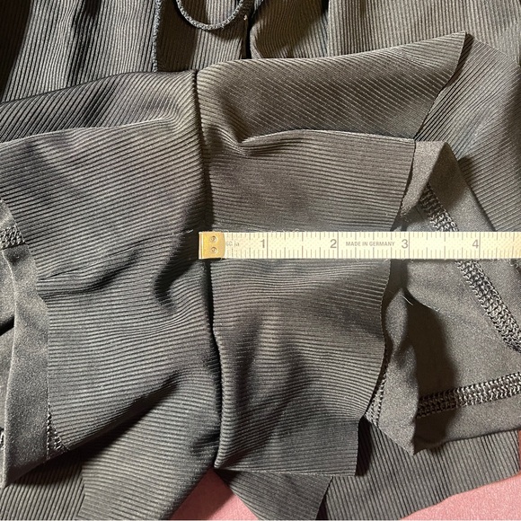 JoyLab High Rise Flowy Shorts Pockets Black - Size Medium Drawstrings Skirt Look - Picture 2 of 7